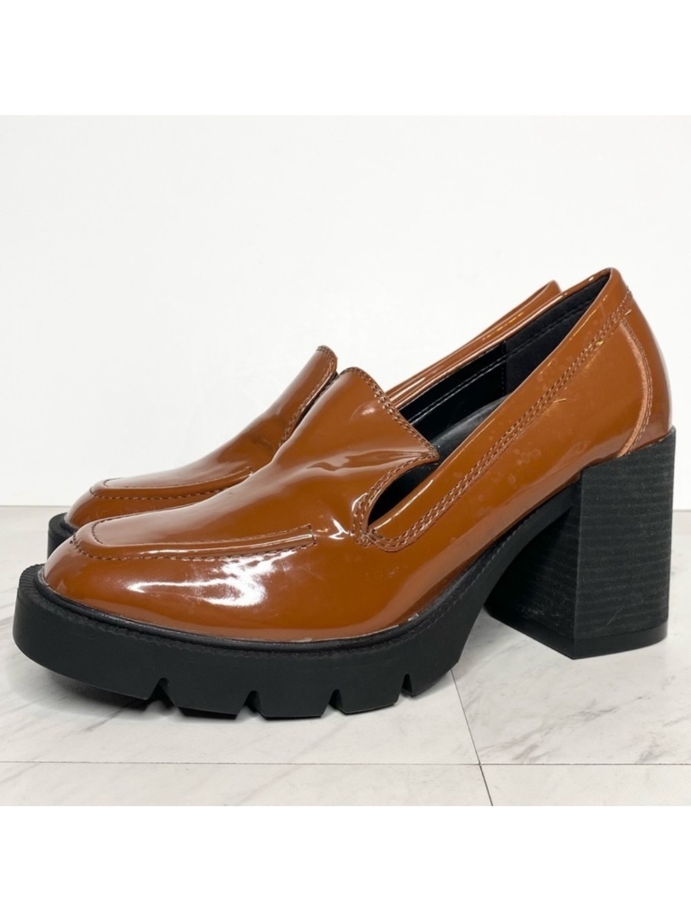 New! Blondo Josie Cognac Patent Heeled Loafer 9 1/2
